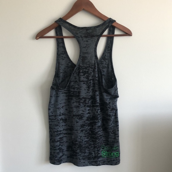Workout Tank - Picture 4 of 5